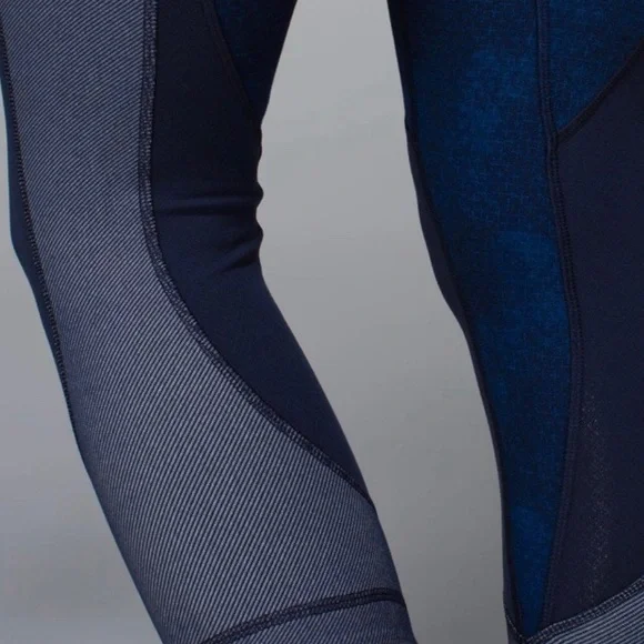 Lululemon Wunder Under Crop Sashiko size 6 RARE - Picture 2 of 6